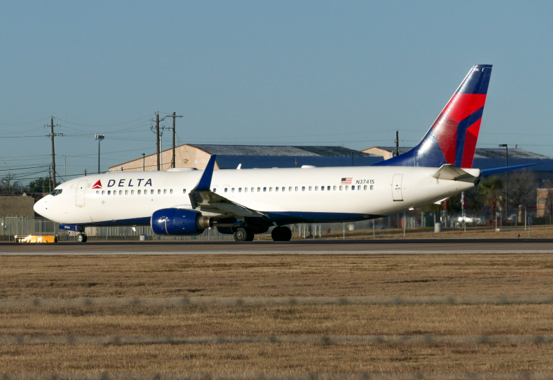 Photo of N3741S - Delta Airlines Boeing 737-800 at AUS on AeroXplorer Aviation Database