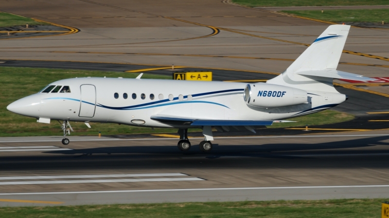 Photo of N680DF - PRIVATE Dassault Falcon 2000EX at KDAL on AeroXplorer Aviation Database