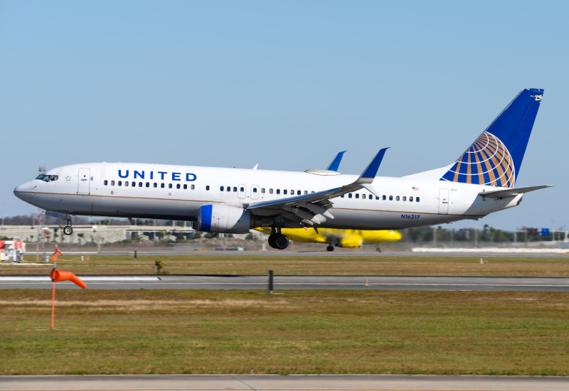 Photo of N16217 - United Airlines Boeing 737-800 at MCO on AeroXplorer Aviation Database