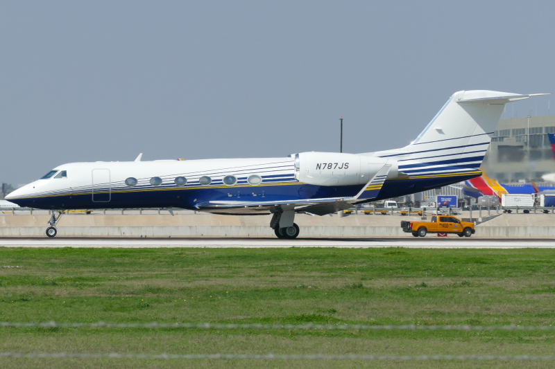 Photo of N787JS - PRIVATE Gulfstream IV at AUS on AeroXplorer Aviation Database