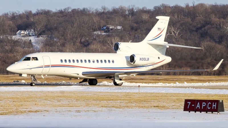 Photo of N30LB - PRIVATE  Dassault Falcon 7X at LUK on AeroXplorer Aviation Database