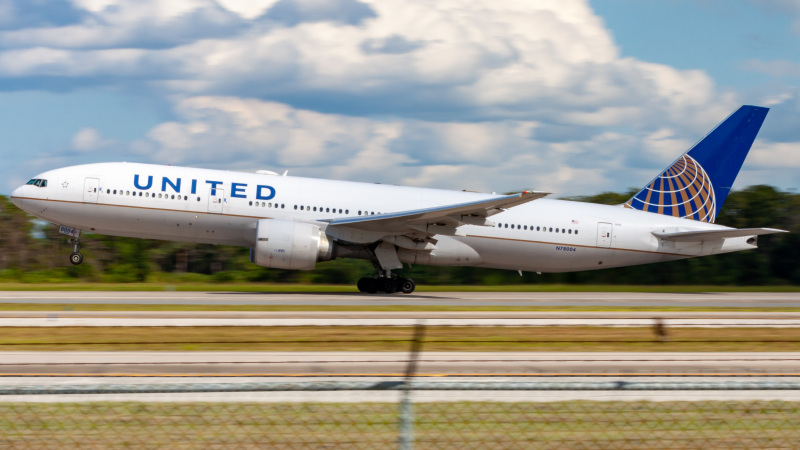 Photo of N78004 - United Airlines Boeing 777-200ER at MCO on AeroXplorer Aviation Database