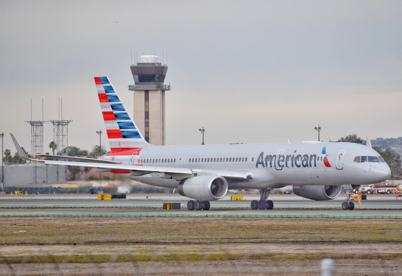 Photo of N201UU - American Airlines  Boeing 757-200 at SAN on AeroXplorer Aviation Database