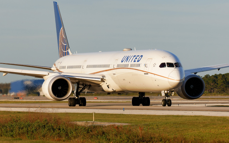 Photo of N12004 - United Airlines Boeing 787-10 at MCO on AeroXplorer Aviation Database