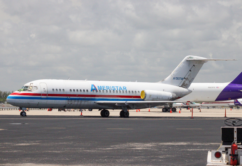 Photo of N783TW - Ameristar Jet Charter McDonnell Douglas DC-9 at FLL on AeroXplorer Aviation Database