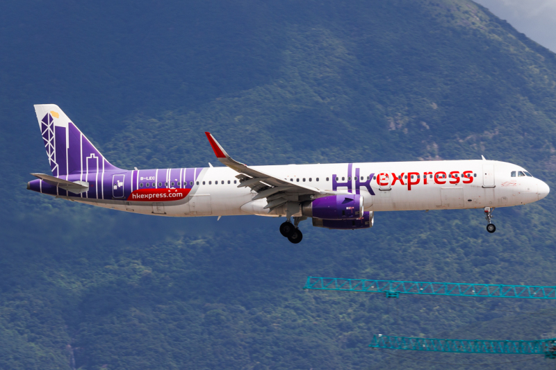 Photo of B-LEC - Hong Kong Express Airbus A321-200 at HKG on AeroXplorer Aviation Database