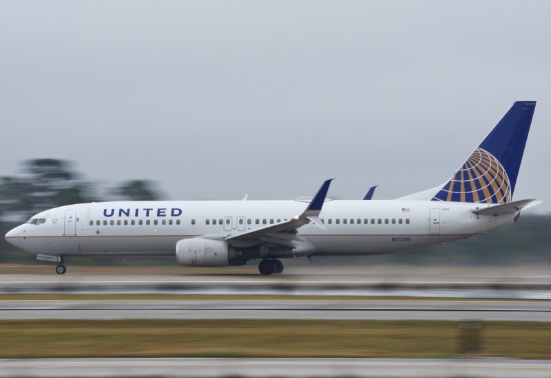 Photo of N17245 - United Airlines Boeing 737-800 at MCO on AeroXplorer Aviation Database
