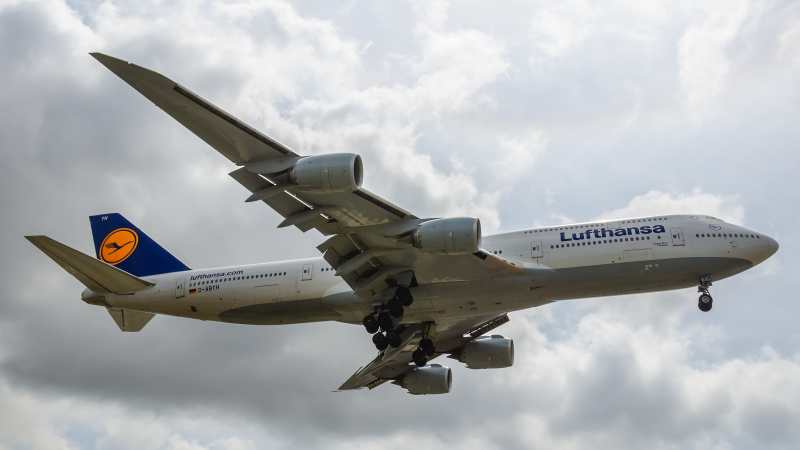 Photo of D-ABYH - Lufthansa Boeing 747-8i at LAX on AeroXplorer Aviation Database