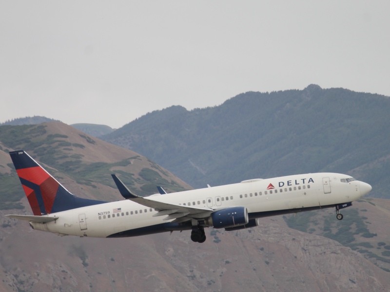 Photo of N3759 - Delta Airlines Boeing 737-800 at SLC on AeroXplorer Aviation Database