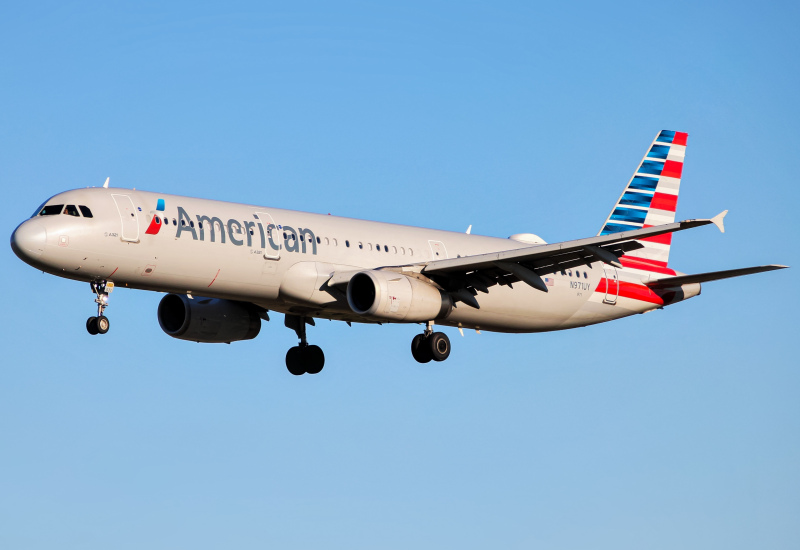 Photo of N971UY - American Airlines Airbus A321-200 at BWI on AeroXplorer Aviation Database