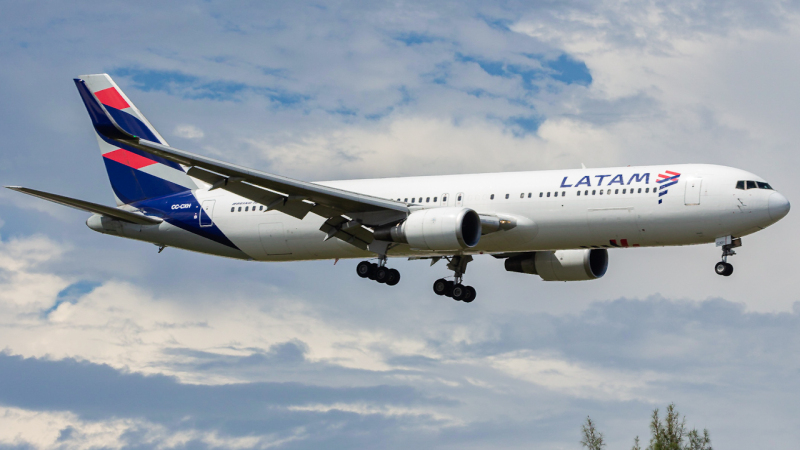 Photo of CC-CXH - LATAM Boeing 767-300ER at MIA on AeroXplorer Aviation Database