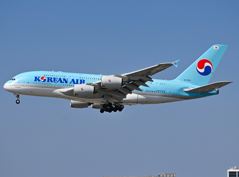 Photo of HL7621 - Korean Air Airbus A380-800 at LAX on AeroXplorer Aviation Database