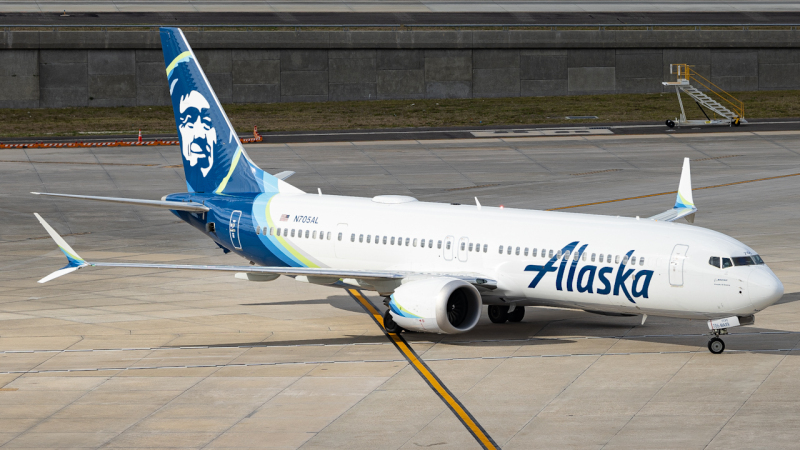 Photo of N705AL - Alaska Airlines Boeing 737 MAX 9 at TPA on AeroXplorer Aviation Database
