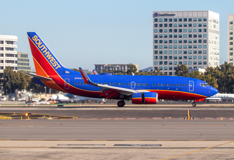 Photo of N440LV - Southwest Airlines Boeing 737-700 at SNA on AeroXplorer Aviation Database