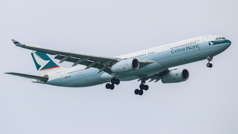 Photo of B-LBJ - CATHAY PACIFIC Airbus A330-300 at SIN on AeroXplorer Aviation Database