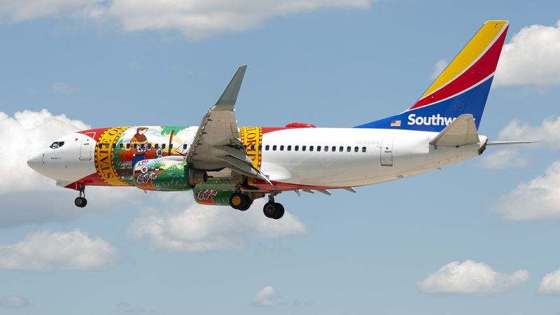 Photo of N945WN - Southwest Airlines  Boeing 737-700 at BWI on AeroXplorer Aviation Database