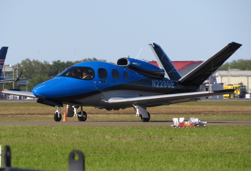 Photo of N228GE - PRIVATE Cirrus G2 VisionJet at LAL on AeroXplorer Aviation Database