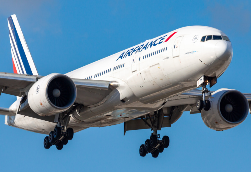 Photo of F-GSPM - Air France Boeing 777-200ER at MIA on AeroXplorer Aviation Database