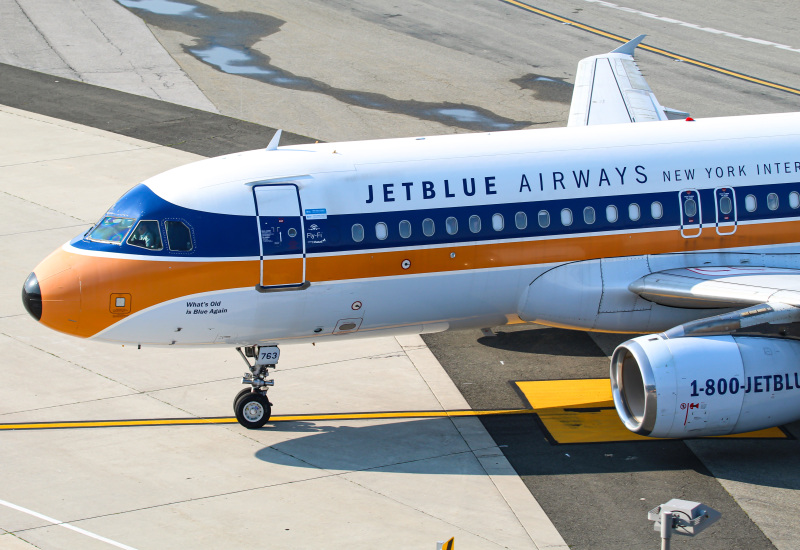 Photo of N763JB - JetBlue Airways Airbus A320 at JFK on AeroXplorer Aviation Database
