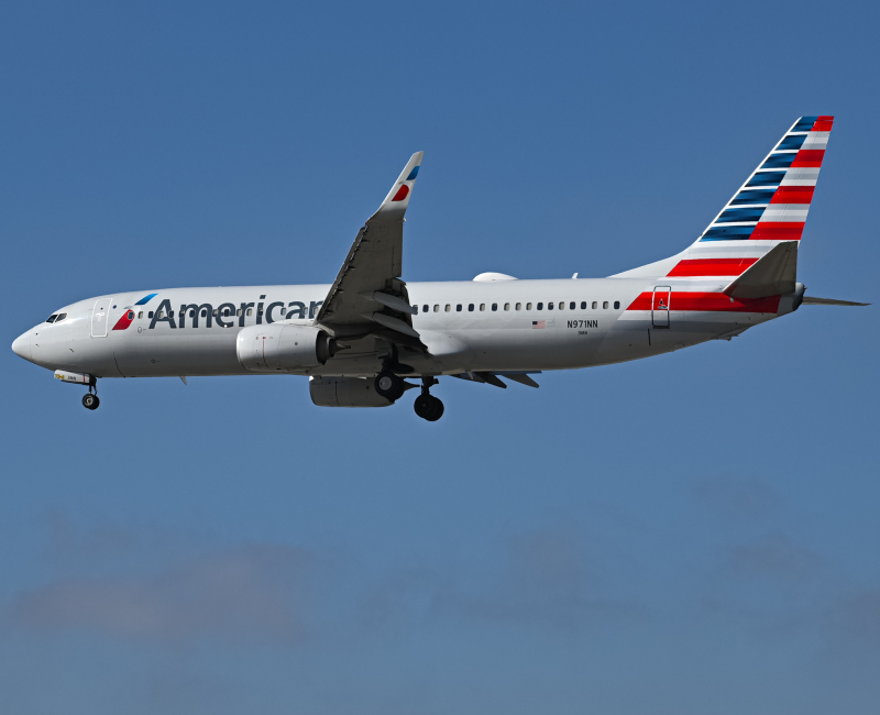 Photo of N971NN - American Airlines Boeing 737-800 at LAX on AeroXplorer Aviation Database
