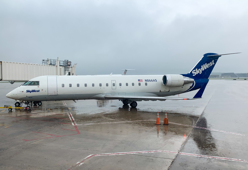 Photo of N866AS - SkyWest Airlines Mitsubishi CRJ-200 at MKE on AeroXplorer Aviation Database
