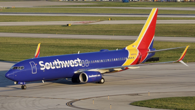 Photo of N8550Q - Southwest Airlines Boeing 737-800 at CMH on AeroXplorer Aviation Database
