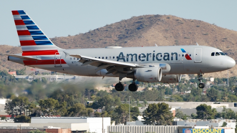 Photo of N757UW - American Airlines Airbus A319 at PHX on AeroXplorer Aviation Database