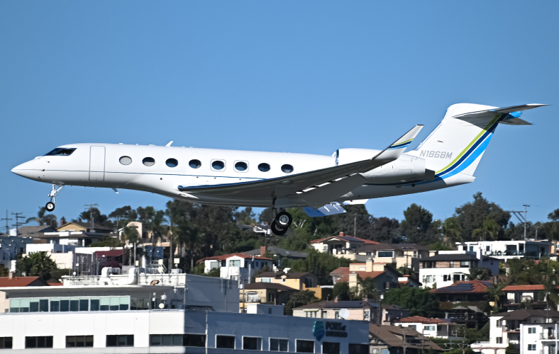 Photo of N1868M - PRIVATE Gulfstream G650 at SAN on AeroXplorer Aviation Database