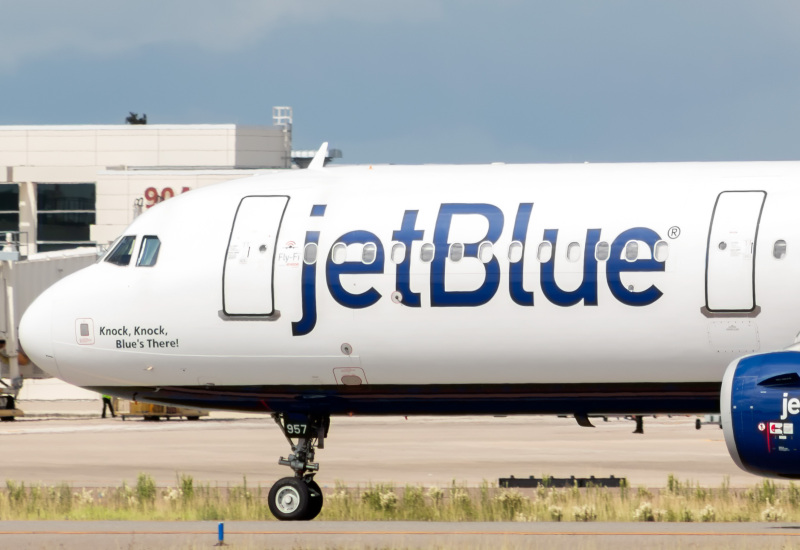 Photo of N957JB - JetBlue Airways Airbus A321-200 at MCO on AeroXplorer Aviation Database