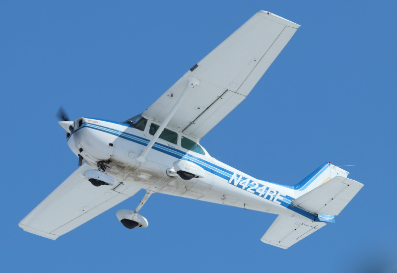 Photo of N424RE - PRIVATE Cessna 172 at THV on AeroXplorer Aviation Database