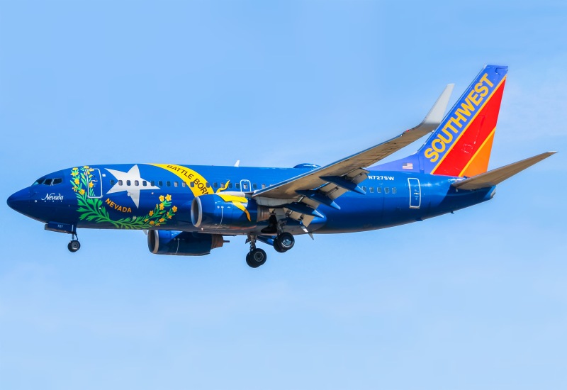 Photo of N727SW - Southwest Airlines Boeing 737-700 at BWI on AeroXplorer Aviation Database