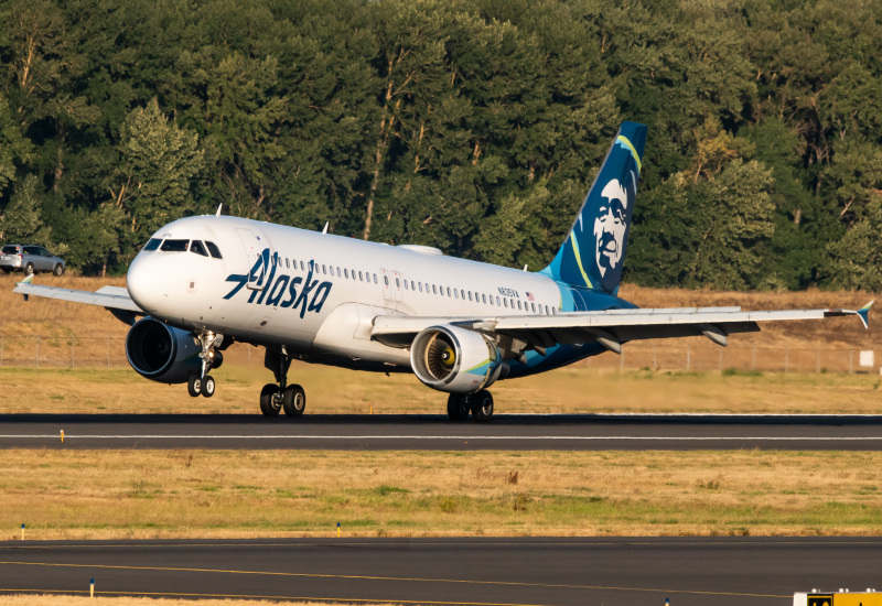 Photo of N835VA - Alaska Airlines Airbus A320 at PDX on AeroXplorer Aviation Database