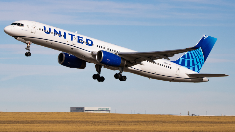 Photo of N19141 - United Airlines Boeing 757-200 at DEN on AeroXplorer Aviation Database