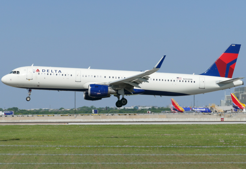 Photo of N355DN - Delta Airlines Airbus A321-200 at AUS on AeroXplorer Aviation Database