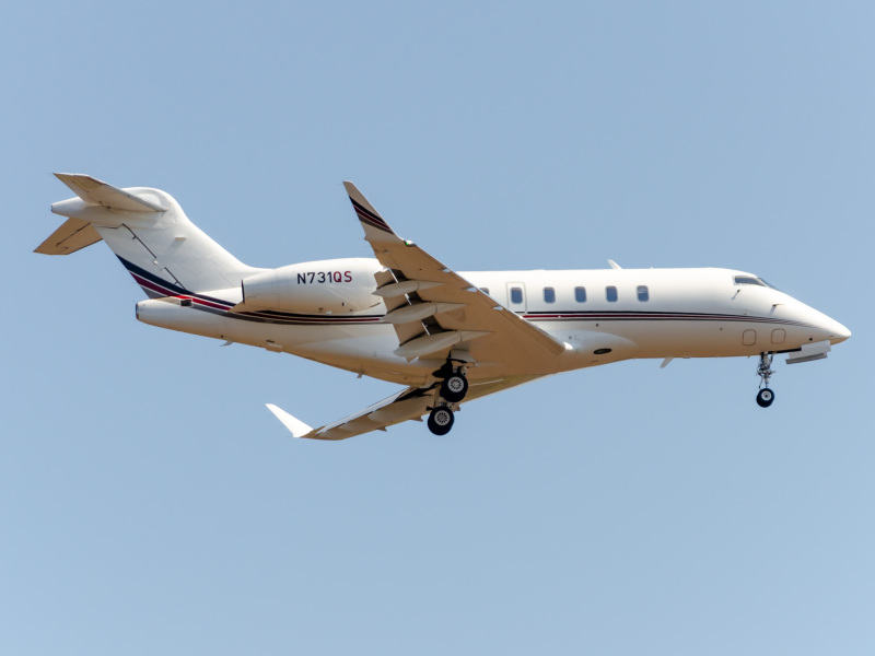 Photo of N371QS - NetJets Bombardier Challenger 350  at ACY on AeroXplorer Aviation Database
