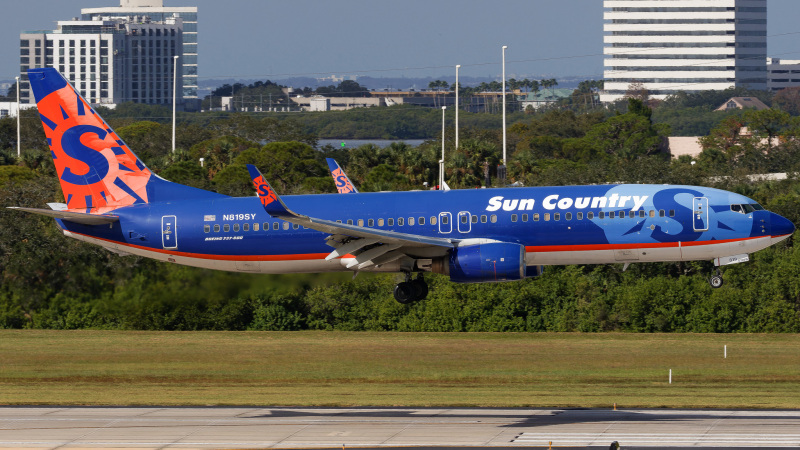 Photo of N819SY - Sun Country Airlines Boeing 737-800 at TPA on AeroXplorer Aviation Database