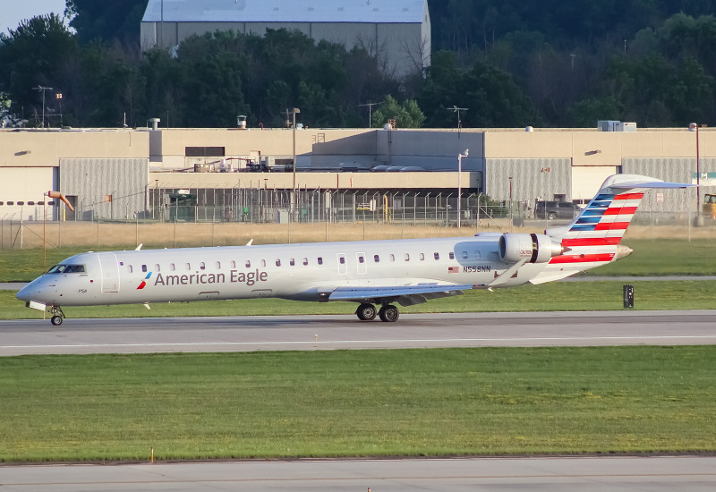 Photo of N558NN - American Eagle Mitsubishi CRJ-900 at MKE on AeroXplorer Aviation Database