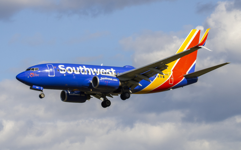 Photo of N953WN - Southwest Airlines Boeing 737-700 at BWI on AeroXplorer Aviation Database