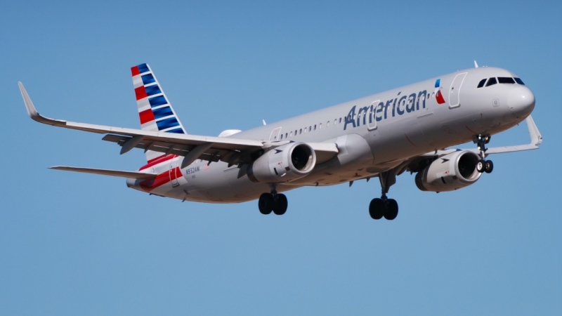 Photo of N932AM - American Airlines Airbus A321-200 at DFW on AeroXplorer Aviation Database