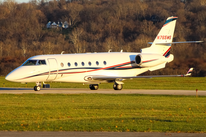Photo of N765WS - PRIVATE Gulfstream G280 at LUK on AeroXplorer Aviation Database
