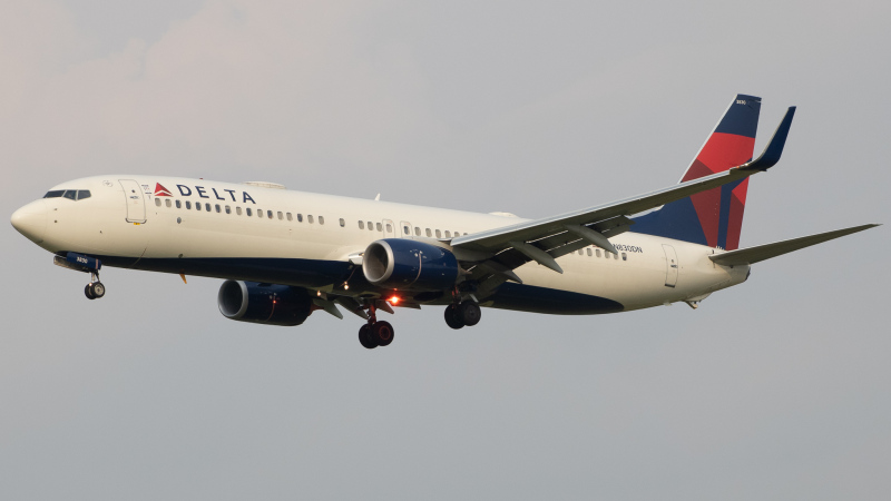 Photo of N830DN - Delta Airlines Boeing 737-900ER at BWI on AeroXplorer Aviation Database