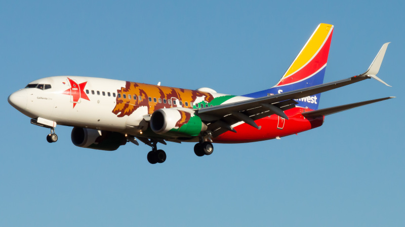 Photo of N943WN - Southwest Airlines Boeing 737-700 at BWI on AeroXplorer Aviation Database