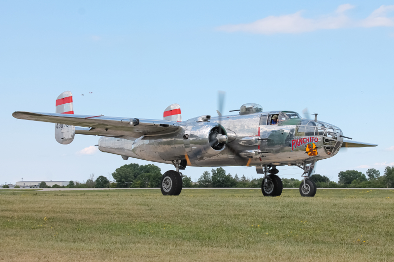 Photo of N9079Z - PRIVATE  North American B-25 Mitchell at OSH on AeroXplorer Aviation Database