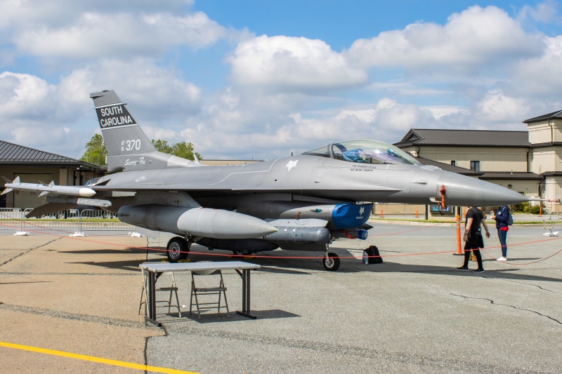 Photo of 91-0370 - USAF - United States Air Force General Dynamics F-16 Fighting Falcon at DOV on AeroXplorer Aviation Database