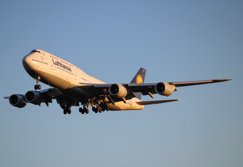Photo of D-ABYO - Lufthansa Boeing 747-8i at IAD on AeroXplorer Aviation Database