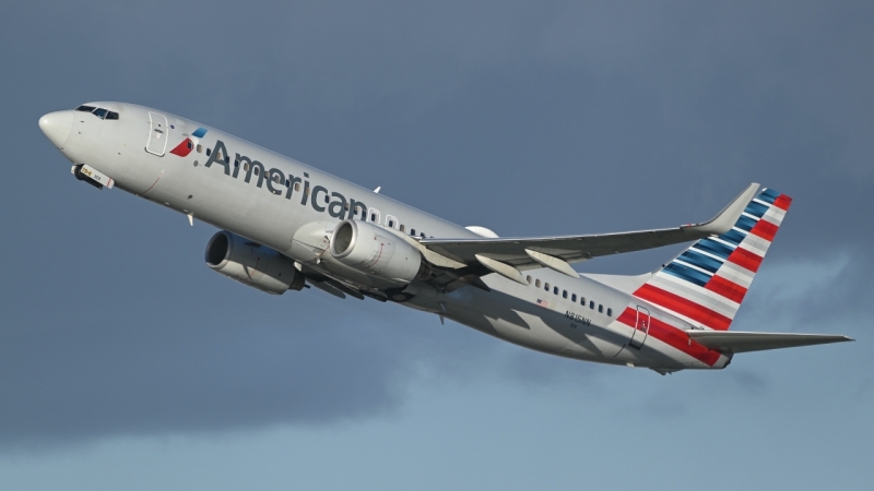 Photo of N815NN - American Airlines Boeing 737-800 at KLAX on AeroXplorer Aviation Database