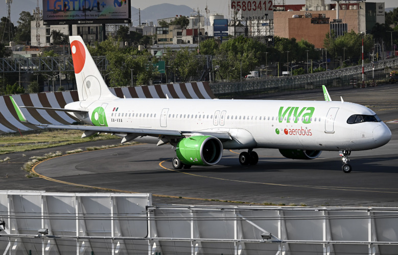 Photo of XA-VXA - VivaAerobus Airbus A321NEO at MEX on AeroXplorer Aviation Database