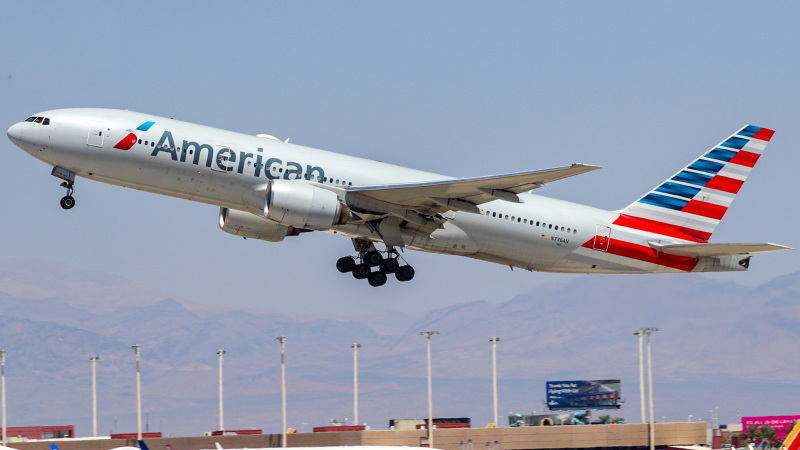 Photo of N776AN - American Airlines Boeing 777-200 at LAS on AeroXplorer Aviation Database
