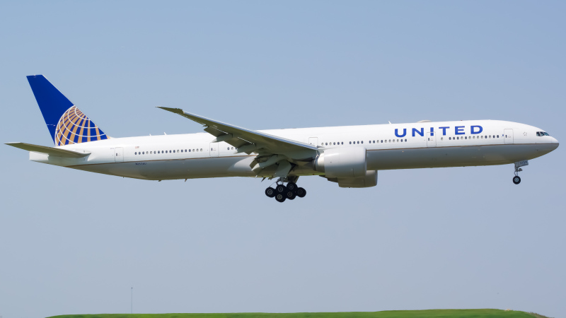 Photo of N2534U - United Airlines Boeing 777-300ER at ORD on AeroXplorer Aviation Database