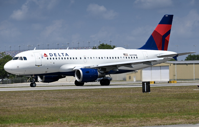 Photo of N317NB - Delta Airlines Airbus A319 at DAB on AeroXplorer Aviation Database